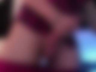 Live cam show with Eloncoxx01 - Facial on Camsoda Late Night