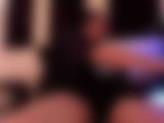 Live cam show with Eloncoxx01 - Smoking on Hubzter Live