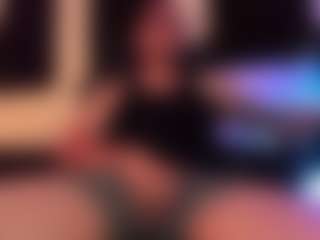 Live cam show with Eloncoxx01 - Orgasm on AdultVida.com