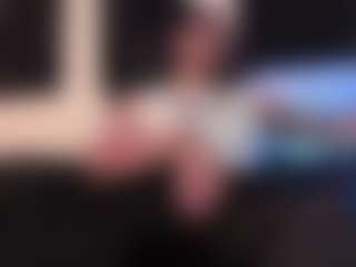 Eloncoxx01's Live Sex Cam Show