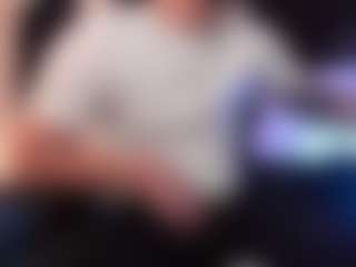 Live cam show with Eloncoxx01 - Tease on Camsoda