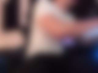 Eloncoxx01's Live Sex Cam Show