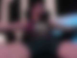 Live cam show with Eloncoxx01 - White on Camversity | colombia
