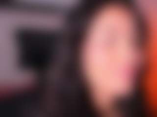 Live cam show with misssophiery - Moaning on Big Tits