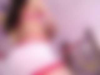 Live cam show with AmaraDavis - Plug on CamwithHer