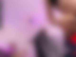 Live cam show with AmaraDavis - Plug on hotwifechat.live