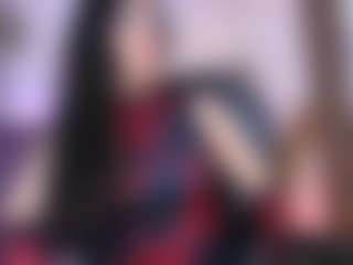 Live cam show with Amara Davis - Teen (18+) on CamClone