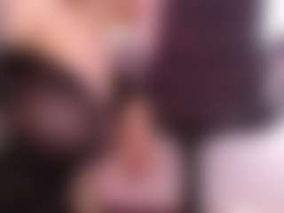 Live cam show with Amara Davis - Glasses on Camsoda