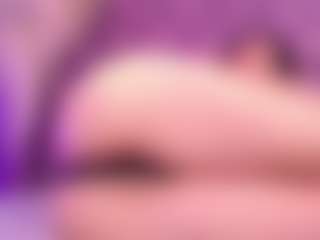 Amara Davis's Live Sex Cam Show