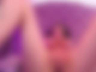 Live cam show with Amara Davis - Fuck Machine on madthumbs