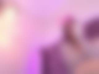 Live cam show with Amara Davis - Moaning on Camsoda
