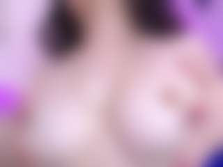 Amara Davis's Live Sex Cam Show