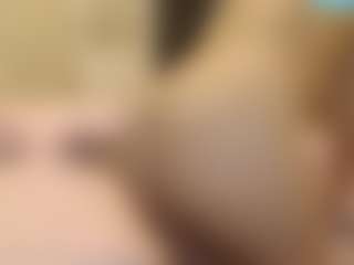 Live cam show with AyanaBetance - Green Eyes on CamClone