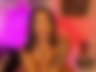 Live cam show with biancaleblanc - Athletic Public on Latina Girls