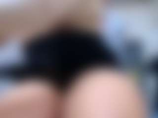 Live cam show with Lorena-wattson - Nipple Piercings on Camiplay Live