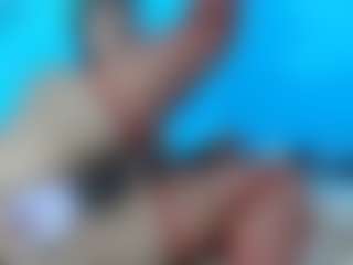 Live cam show with skinnysofia18 - Double Penetration on Lustler