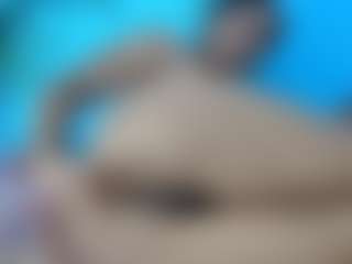 Live cam show with skinnysofia18 - Brown Eyes on mypornchat.com