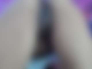 skinnysofia18's Live Sex Cam Show