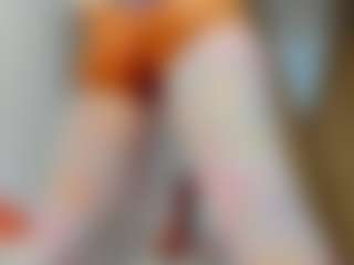 Live cam show with Anya-Belle - Dildo Or Vibrator on Uber Horny