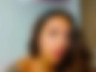 Live cam show with Anya-Belle - Gagging on Camsoda
