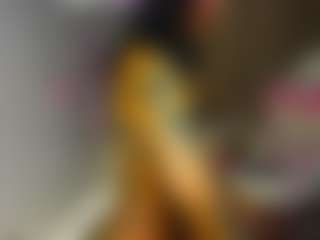 Live cam show with Anya-Belle - Smoke on xheatlive.com