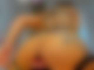 Live cam show with Anya-Belle - Fingerass on CamSodaAdn