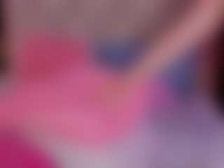 Live cam show with MiaaFarrel - Shaved Pussy on live18s.com