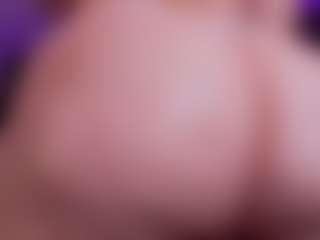 MiaaFarrel's Live Sex Cam Show