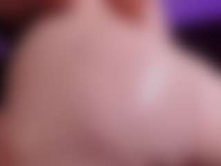 Live cam show with MiaaFarrel - Squirt on Camsoda