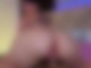 MiaaFarrel's Live Sex Cam Show