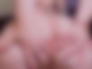 Live cam show with MiaaFarrel - Strip on Dare Cams