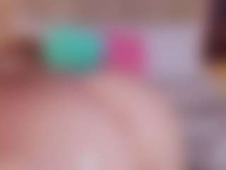 Live cam show with MiaaFarrel - Ass Clapping on Soda Cam