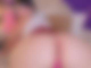 Live cam show with MiaaFarrel - Squirt on Camming Site