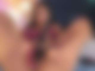 Live cam show with viviprinncess - Muscle on CamwithHer