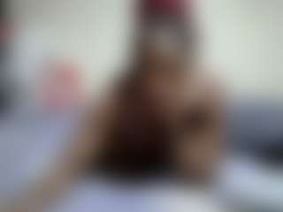 Live cam show with RavenHeat - Body Massage on luckytryst.com