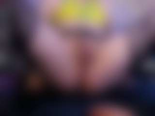 Live cam show with Ashleyparkerr - Smoking on AdultVida.com