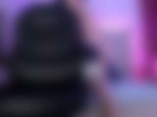 Live cam show with Ashleyparkerr - Smoking on Camsoda