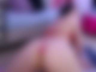 Live cam show with Ashleyparkerr - Tiny Tits on Camsoda