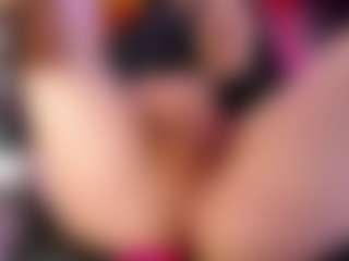 Live cam show with Ashleyparkerr - Brown Eyes on Camsoda