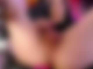 Live cam show with Ashleyparkerr - Brown Eyes on Camsoda