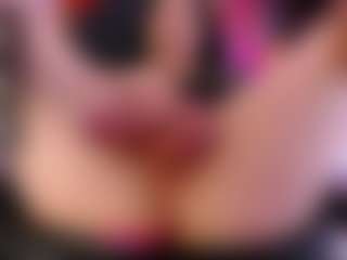 Live cam show with Ashleyparkerr - Mature on Camsoda