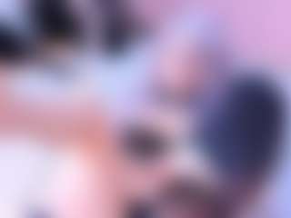 Live-Cam-Show mit bizzynoar - Spank auf Camsoda