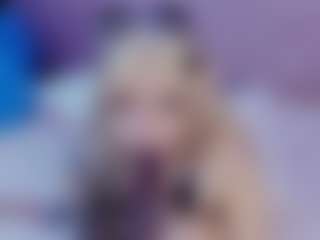 Live cam show with bizzynoar - Latina on Camsoda | colombia