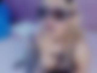 bizzynoar's Live Sex Cam Show