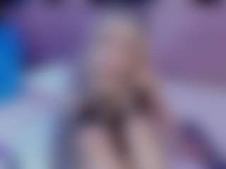 Live cam show with bizzynoar - Smoking on Fling VIP Chat