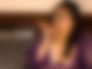JuicyTeacher MILF webcam performer live streaming