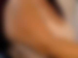 Live cam show with SweetLexyy - Average on Uber Horny