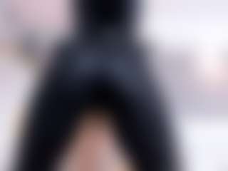 Live cam show with alanaablue - Shaved Pussy on sexylive.show