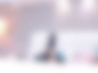 Live cam show with alanaablue - Fingers on Camming Site