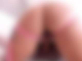 Live cam show with alanaablue - Ass Clapping on CamwithHer